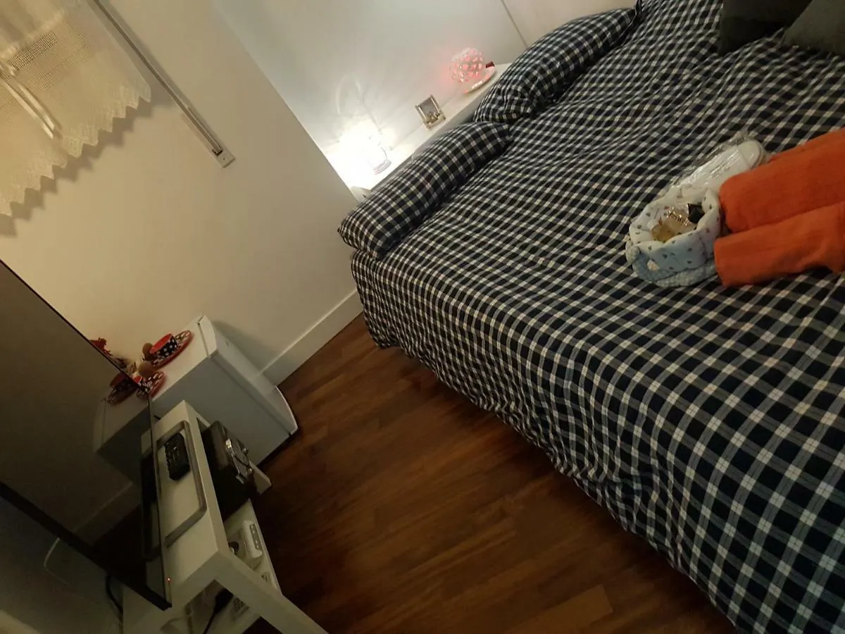 Affittacamere Small Bedroom Vomero'S Napoli Italia